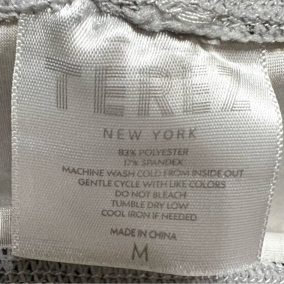 Terez Glitter Skull Athletic Leggings 7/8 Tights Women’s Medium - Picture 9 of 10